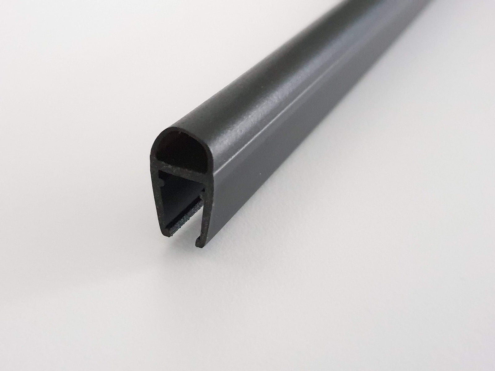 Schwarze Streifdichtung (Ballondichtung) mit 8 mm Ballon – Für 6 oder 8 mm Glas universal – Art.Nr. 5042-B