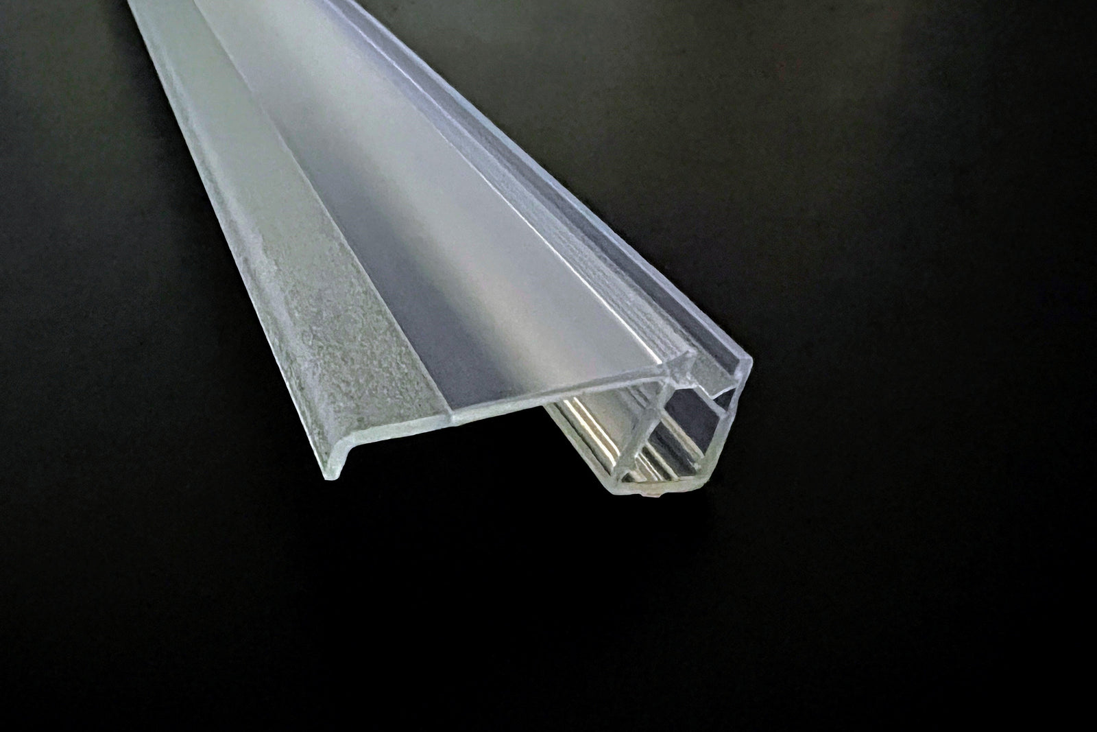 Schiebetürdichtung mit 25 mm Dächlein – Für 6 oder 8 mm Glas, Lücken 2-5 mm – Art.Nr. 5329