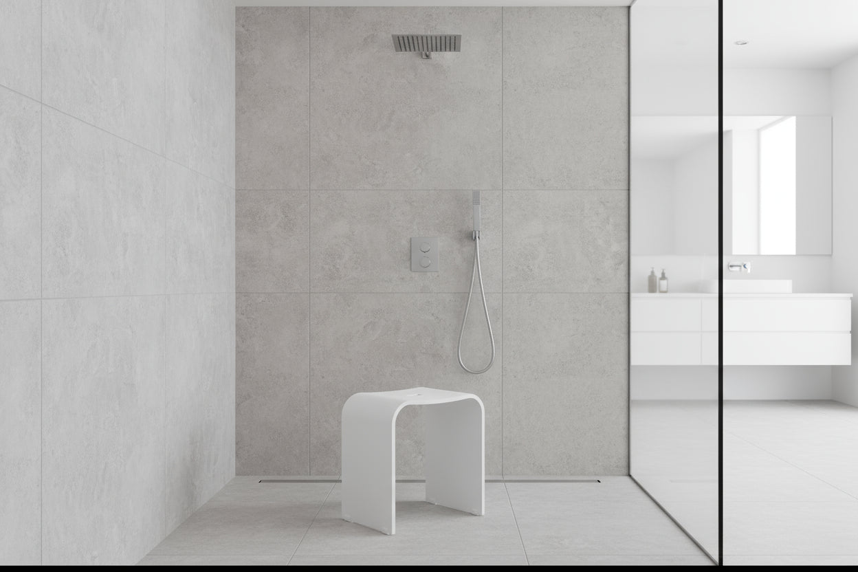 Smedbo LIVING Duschhocker 407 – Plexiglas, rutschsicher, 44 cm Sitzhöhe – Schwarz oder Weiß matt