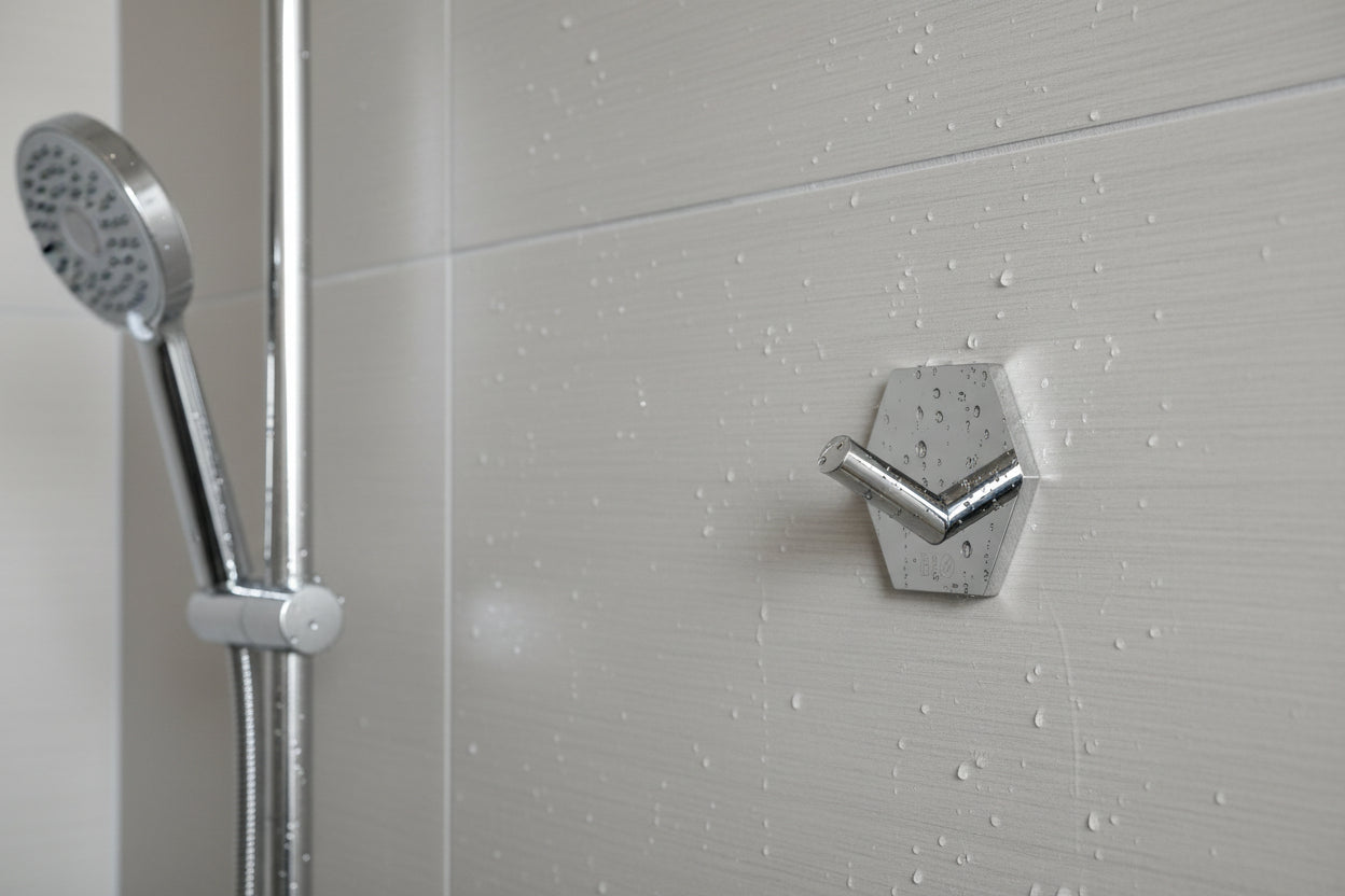 Design-Wandhaken Hexagon selbstklebend (45x52 mm) – Edelstahl – Schwarz Matt oder Chrom