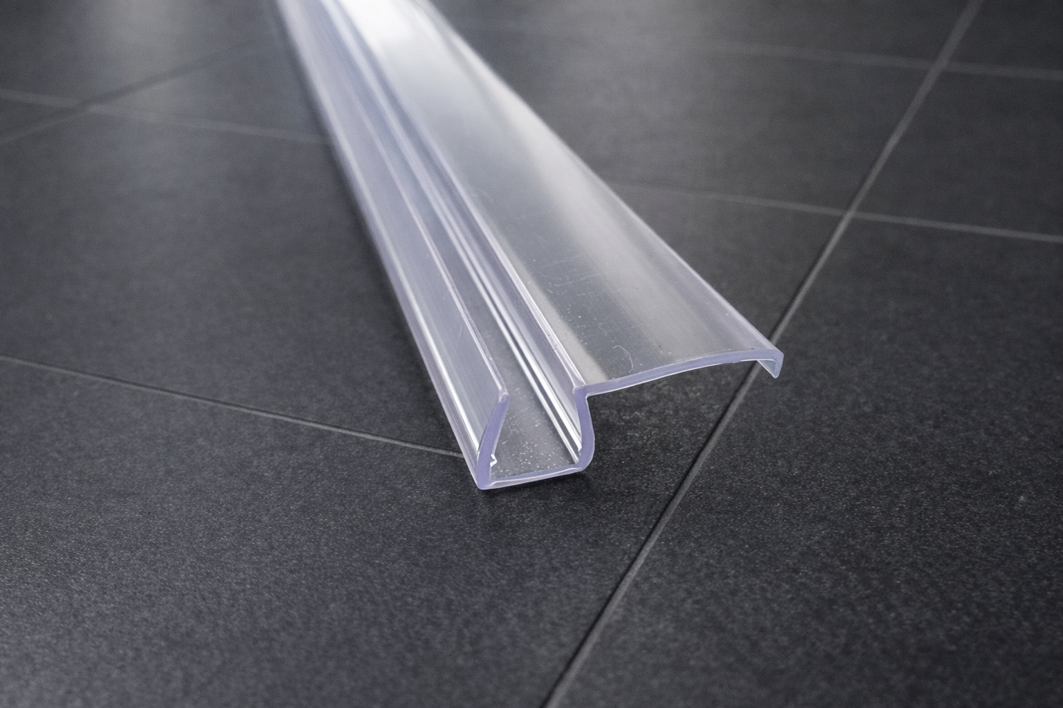 Schiebetürdichtung mit 22 mm Dächlein – Für 6 oder 8 mm Glas, Lücken 2-5 mm – Art.Nr. 009D1