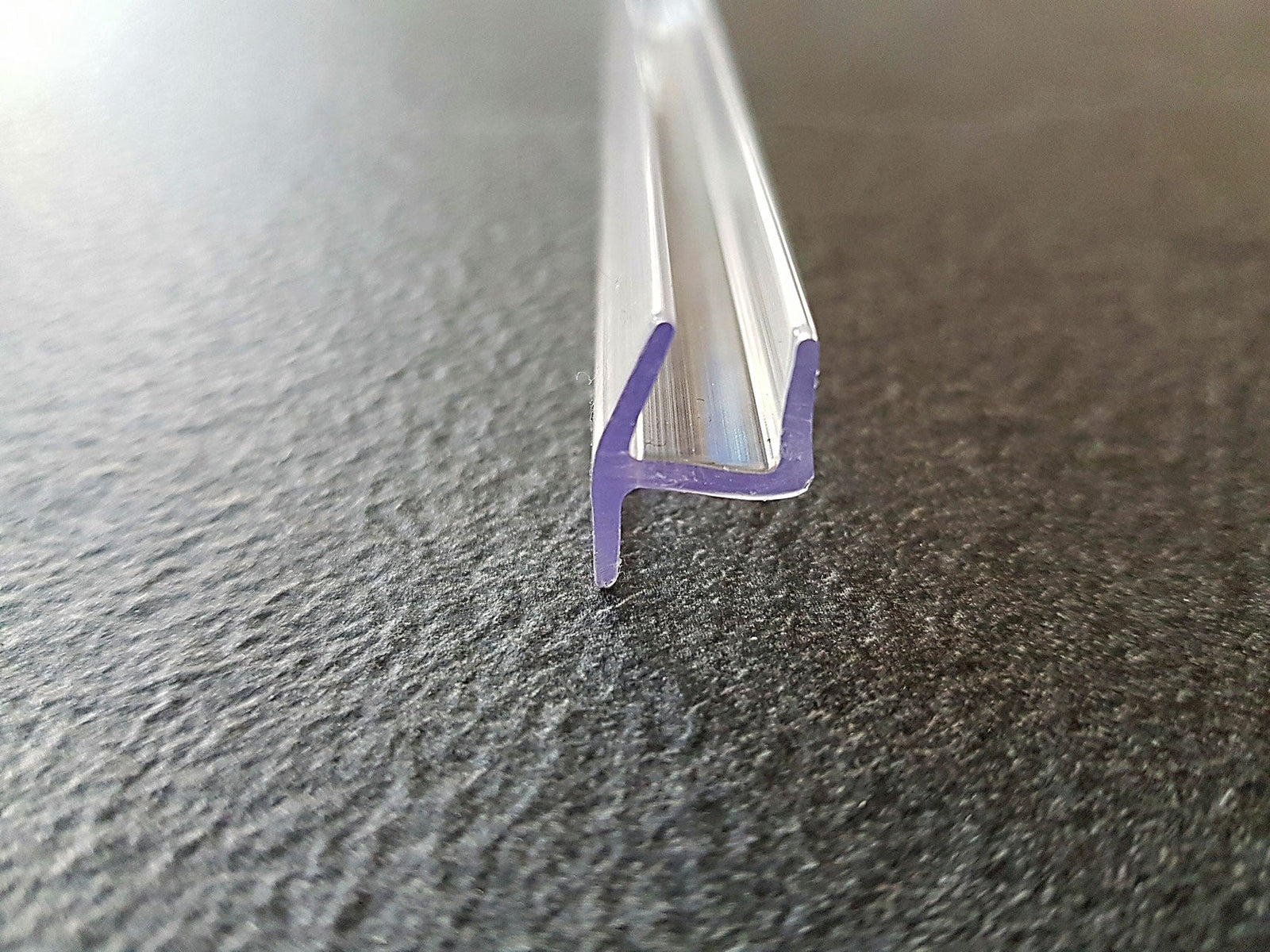 Wintergarten Fugendichtung 180° mit harter Anschlagschiene – Für 8 oder 12 mm Glas – Art.Nr. PHJ 8/12