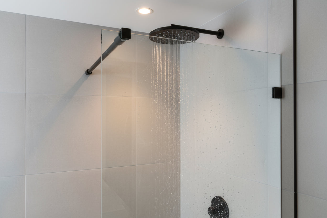 Rundes Stabistangen-Set Glas-Wand 1200 mm – Ø 12 mm, flexibel einstellbar für 8-10 mm Glas – Art.Nr. S1212SET