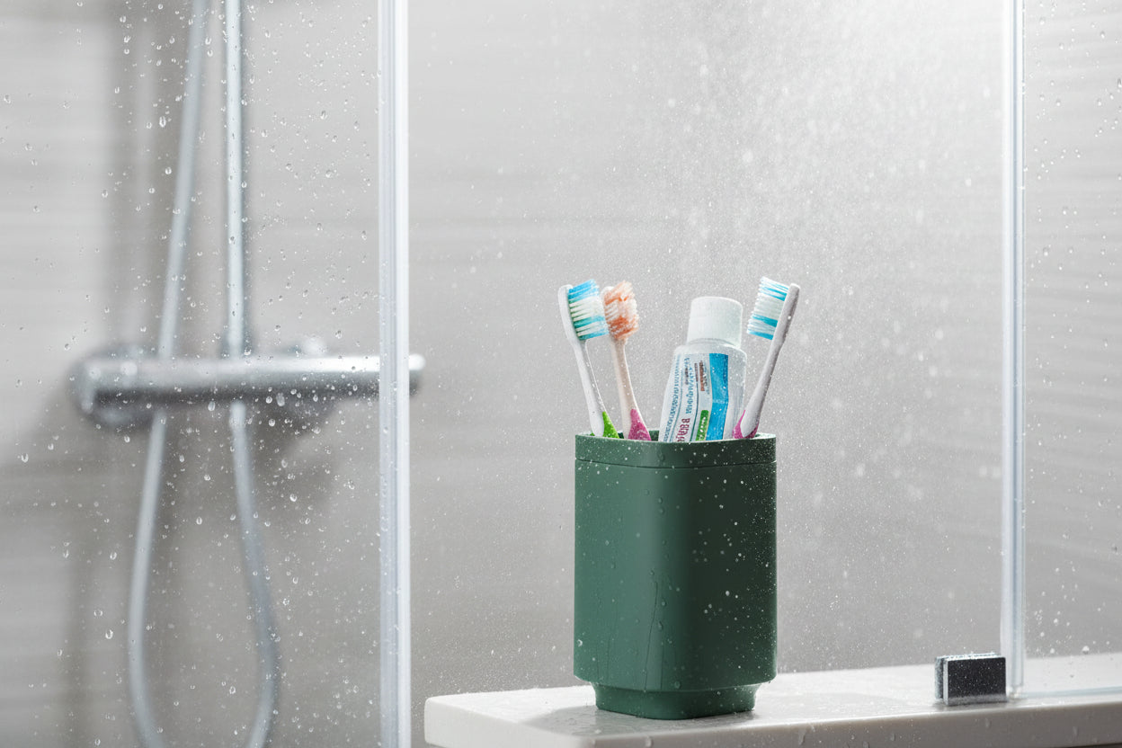 SATIN SQUARE Zahnputzbecher – minimalistisches Design für ein aufgeräumtes Bad