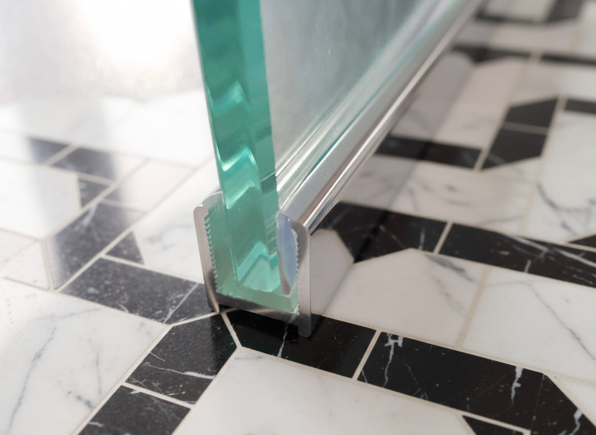 Alu U-Profil mit L-Vinyl und Kederstab, silikonfreie Befestigung für 8 oder 10 mm Glas – Art.Nr. DUC