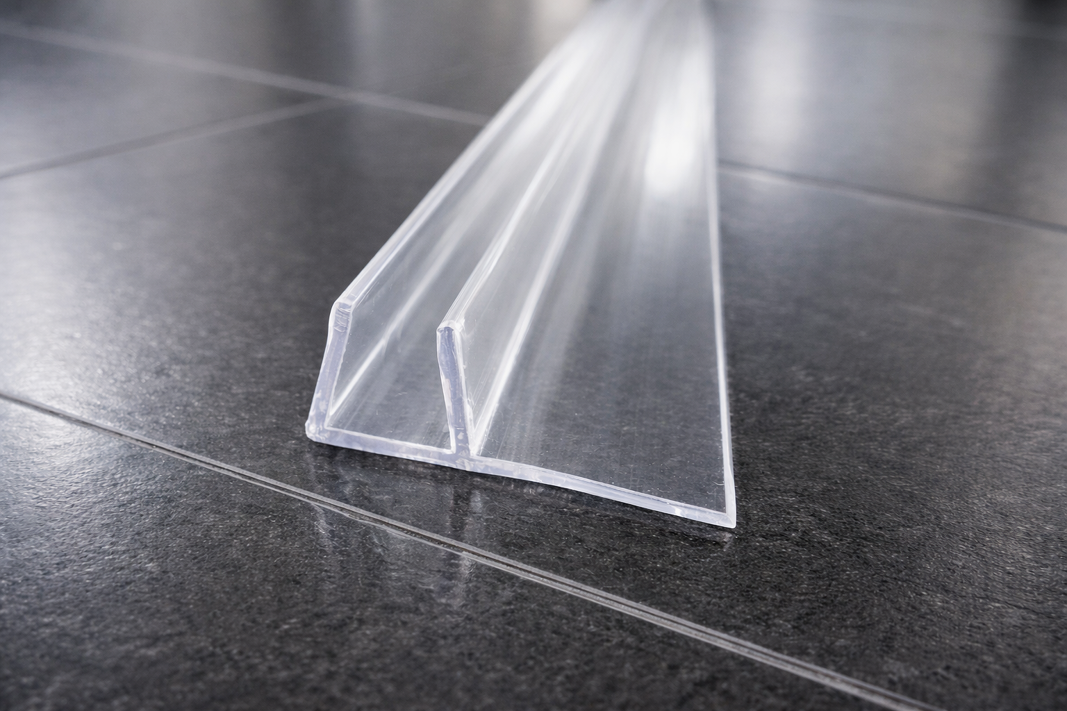 Polycarbonat-Überlappungsdichtung mit 90° Vinyl-Lippe – Für 8 oder 10 mm Glas – Art.Nr. 0890/1090