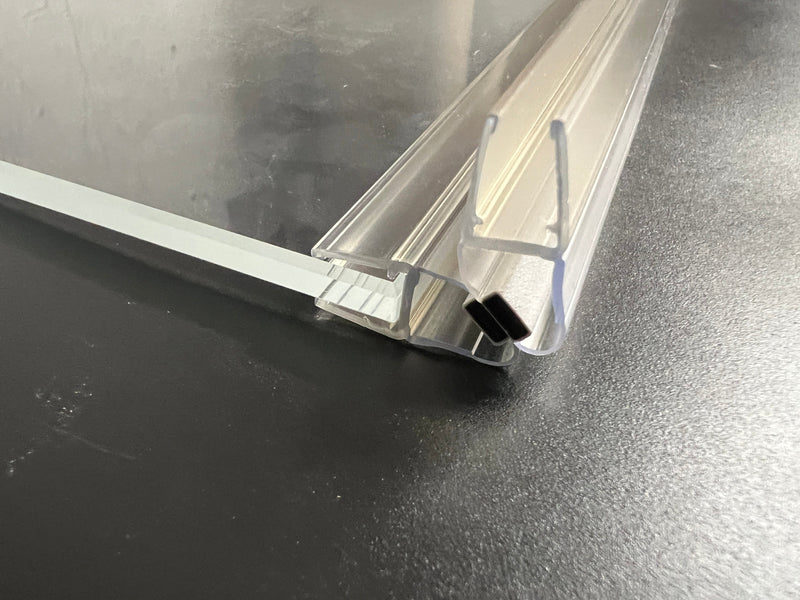 Magnetdichtung mit sichtbarem schwarzem Magnetkern im Detail