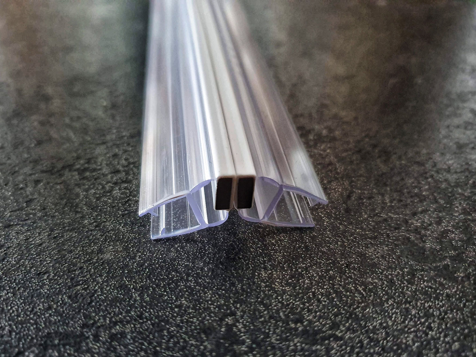 Magnetdichtung 008CW, zwei Dichtungen mit Magnetstreifen nebeneinander