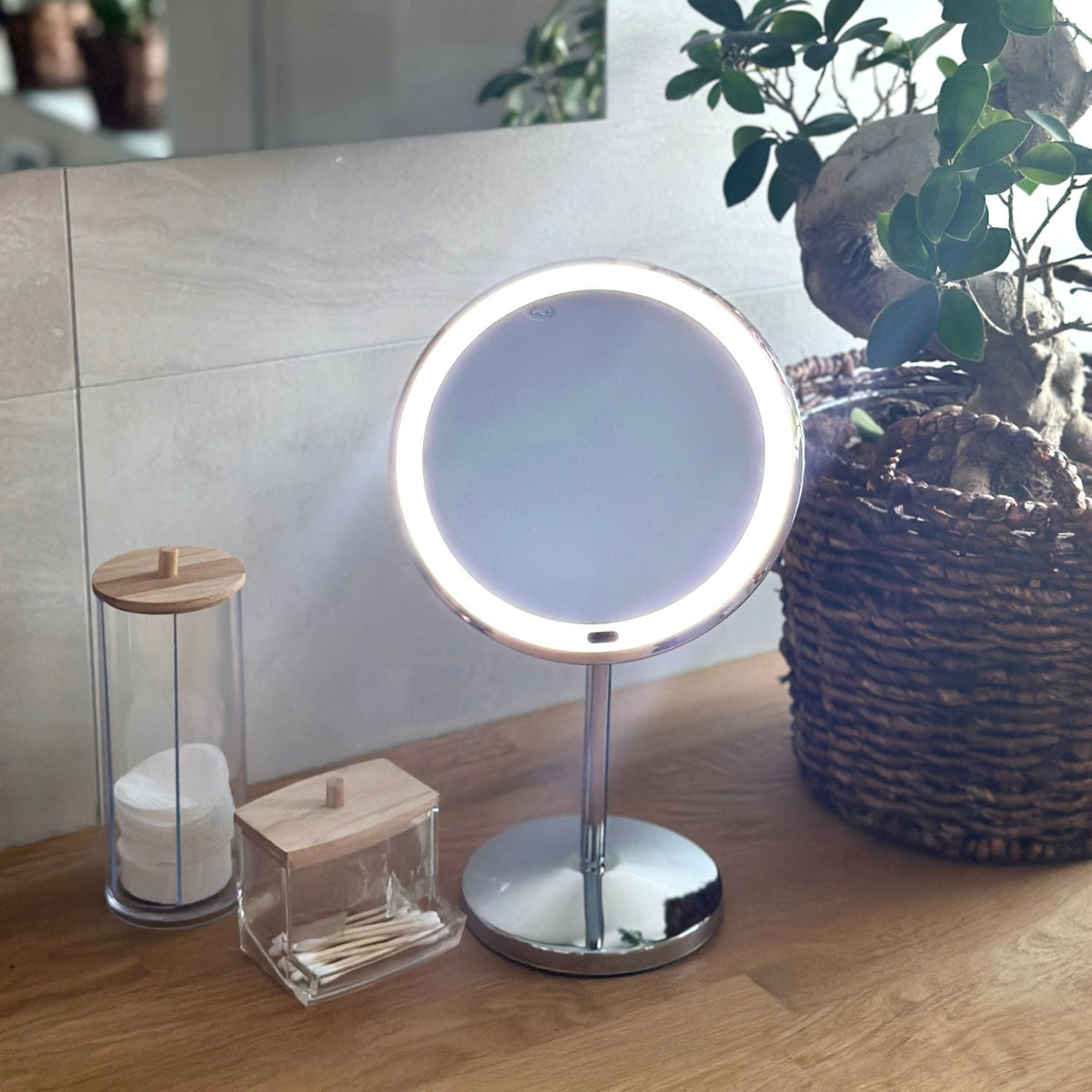 Kosmetikspiegel mit LED, Standmodell, 7-fach, verchromt, Ansicht 3