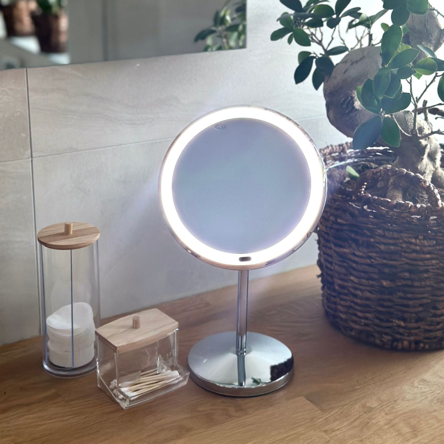 Kosmetikspiegel mit LED, Standmodell, 7-fach, verchromt, Ansicht 3