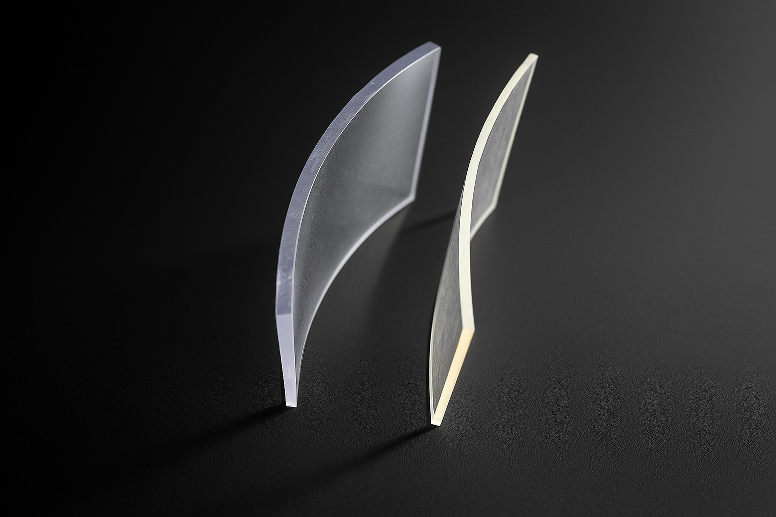 Transparente Einlagen zur Trennung von Glas und Metall