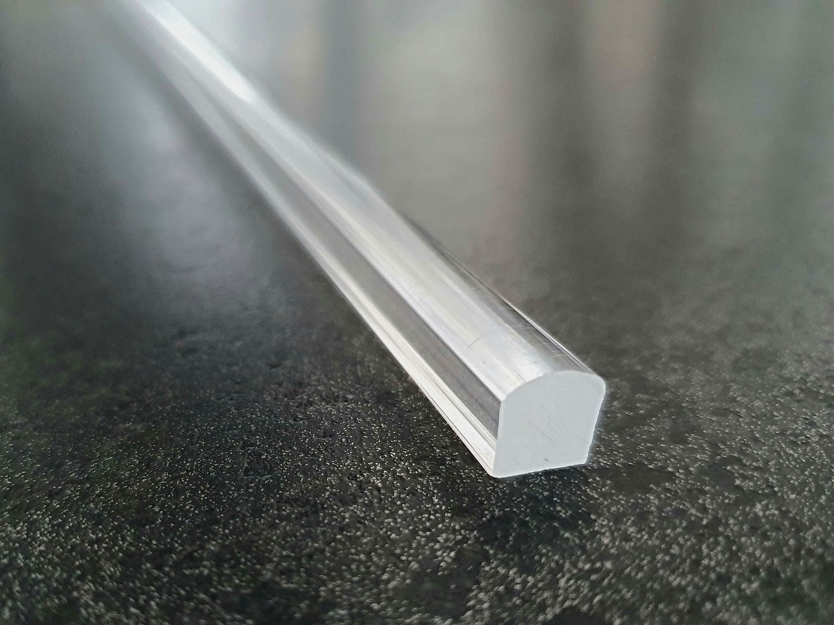Plexi-Quadratstab mit Wölbung oben, Art.Nr. HH1009