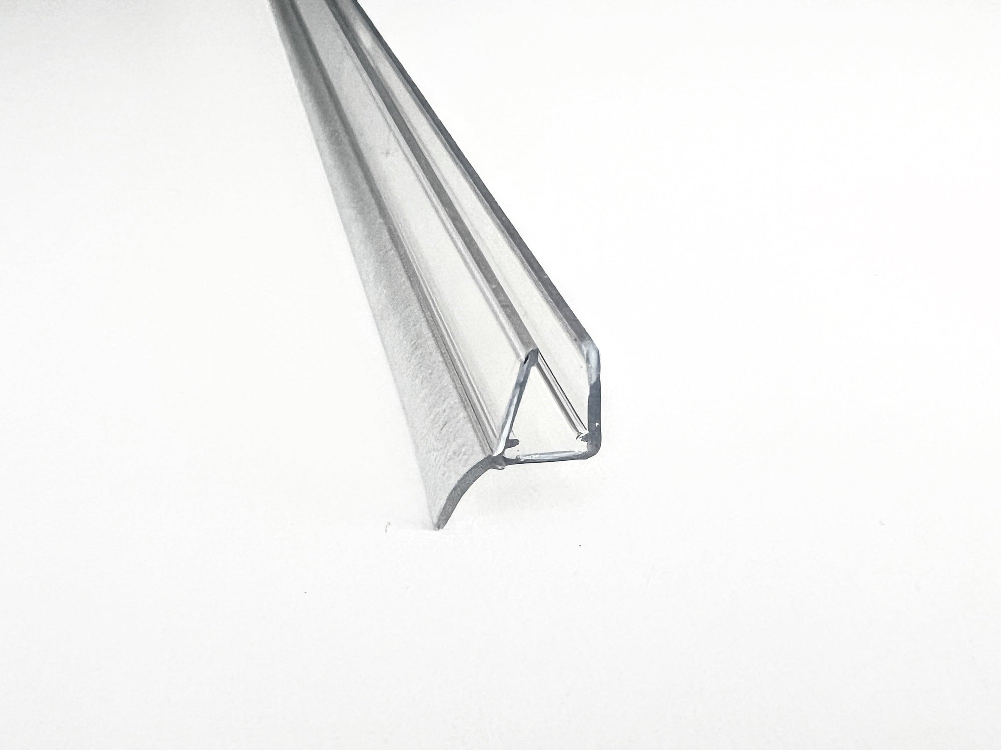 Lippendichtung 135° für Scharnierseite der Fünfeckdusche (Spaltdichtung), für Lücken von 5 - 7 mm, Art.Nr. 5071