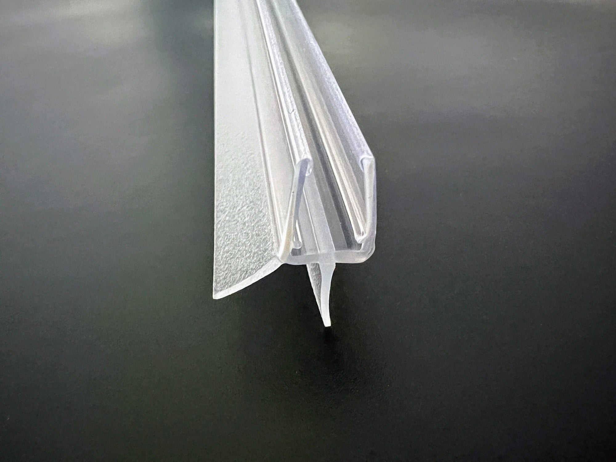 gebogene Dusch-Türdichtung 135° für Fünfeckduschen, Art.Nr. 5102.135
