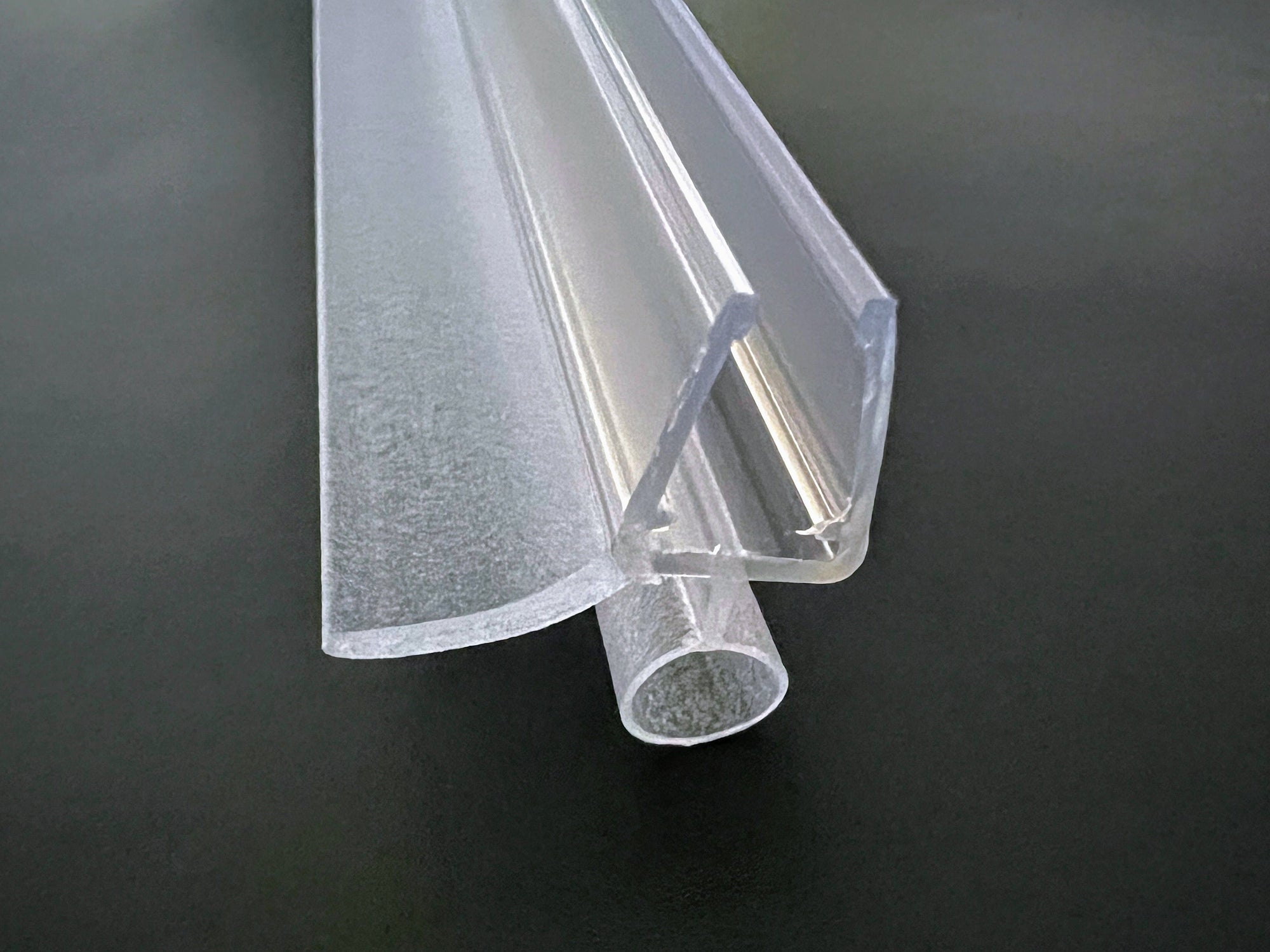 gebogene Dusch-Türdichtung mit Schlauch u. Abtropfleiste, für Lücken von 13 - 16 mm,  Art.Nr. 5141.550