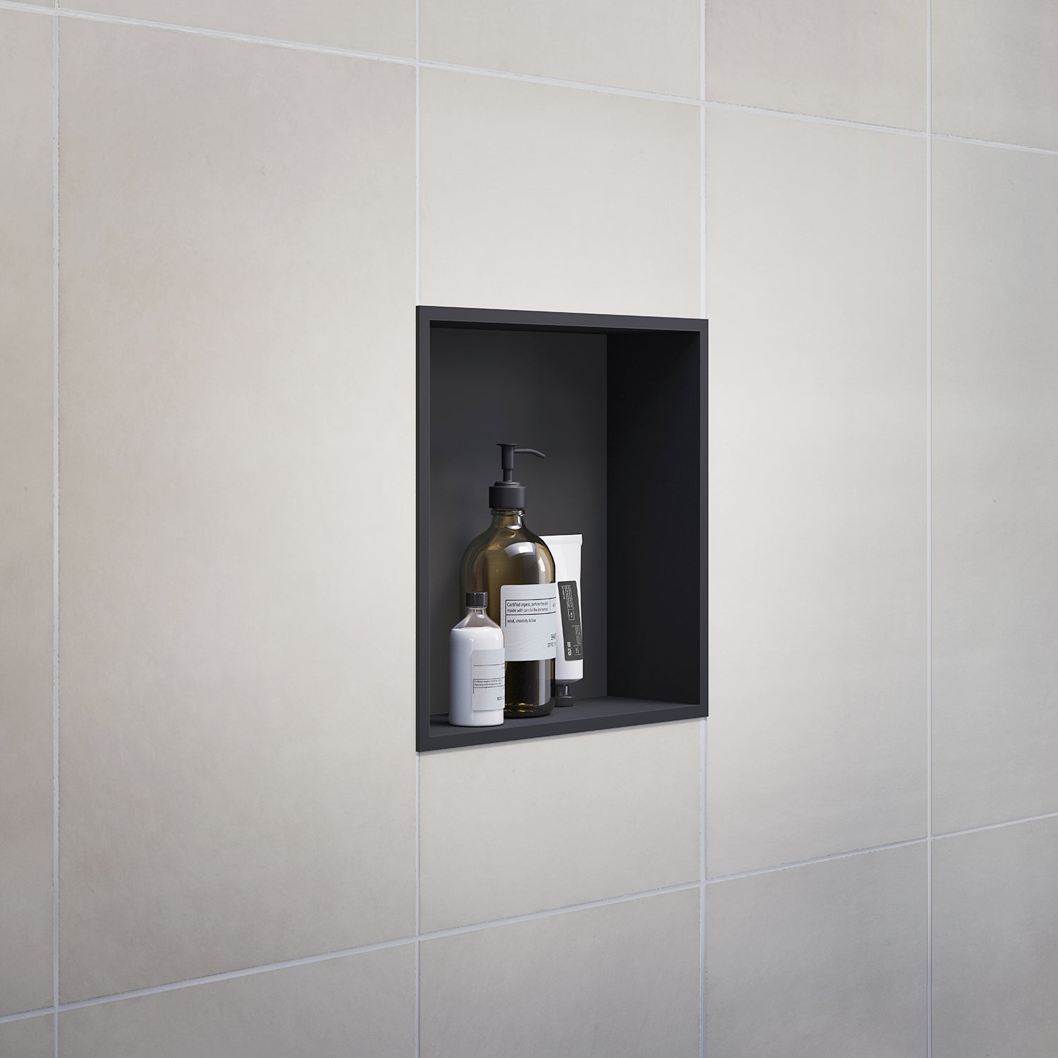 Smedbo Sideline Wandnische 300 mm Schwarz Lifestyle