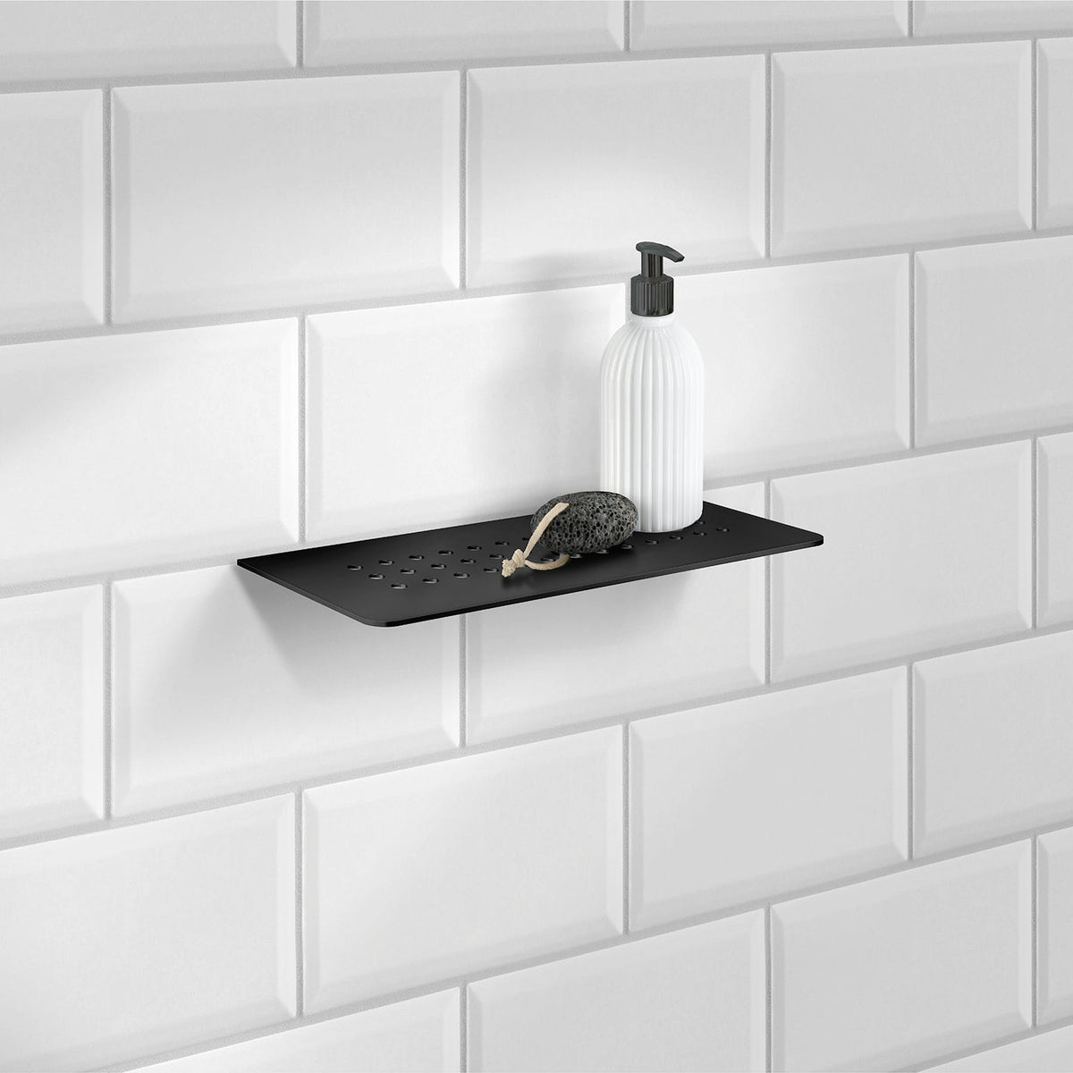 Smedbo Sideline Regal Löcher Schwarz Lifestyle