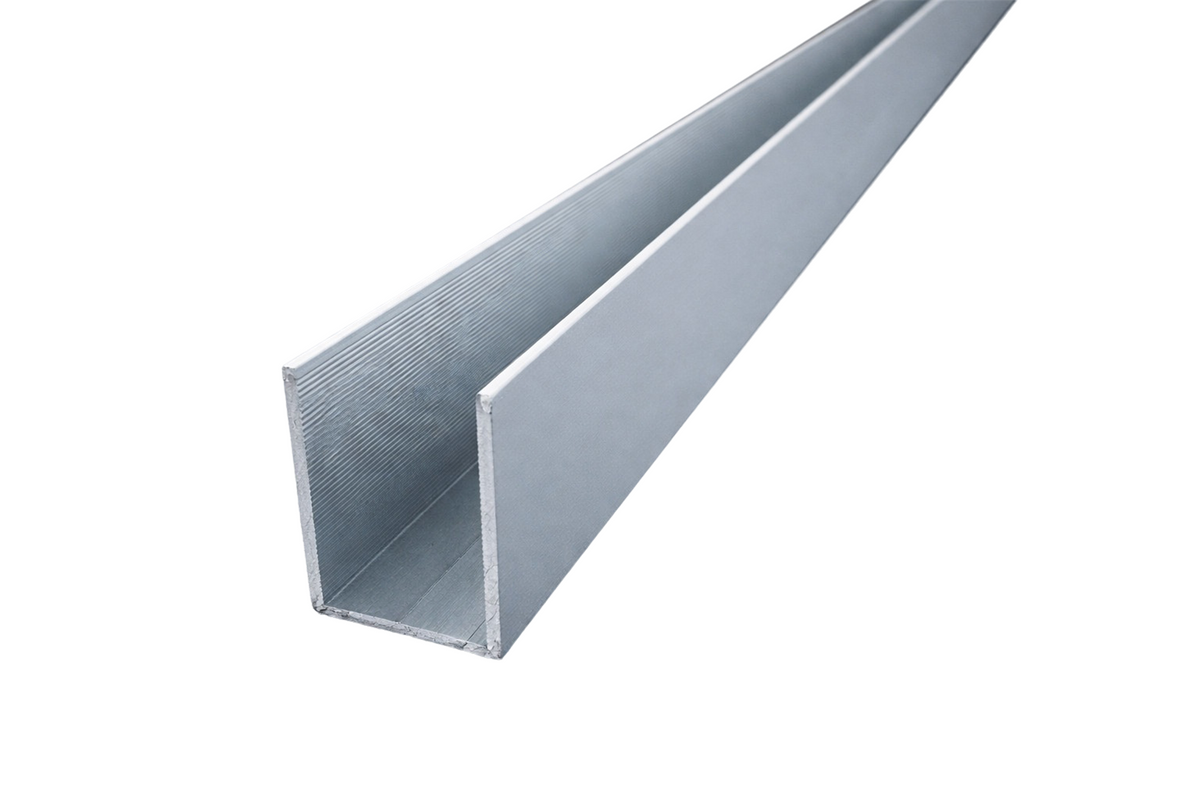 Alu U-Profil für 8-12 mm Glas, Silber matt, Art.Nr. 677XX, auf weißem Hintergrund