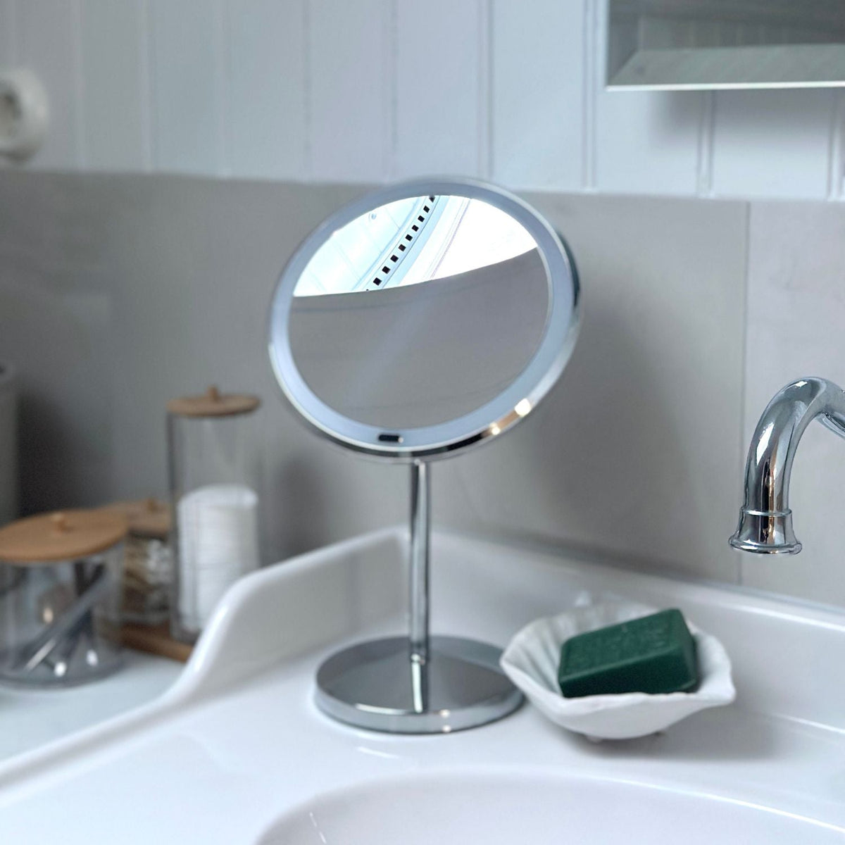Kosmetikspiegel mit LED, Standmodell, 7-fach, verchromt, Ansicht 4