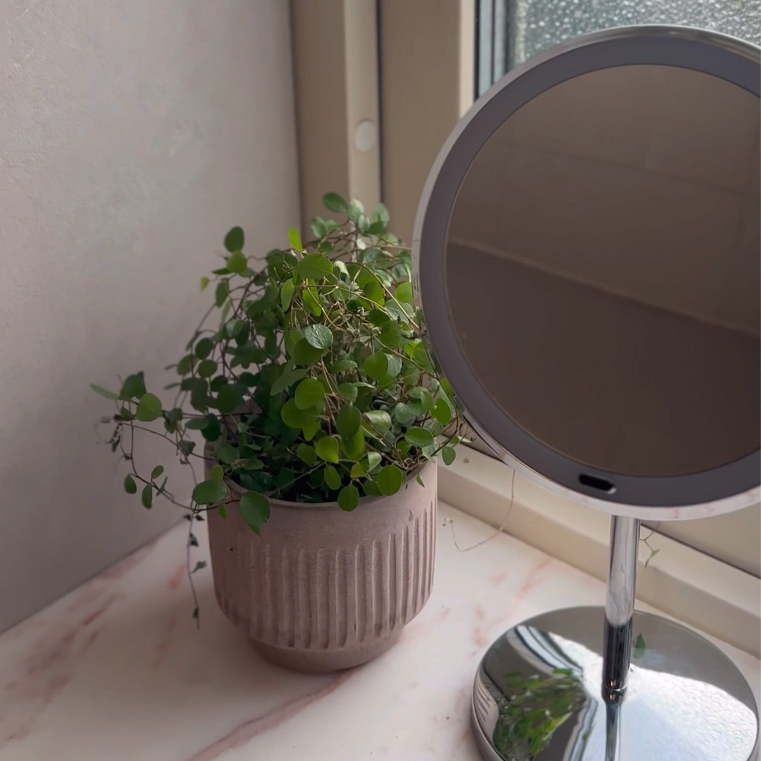 Kosmetikspiegel mit LED, Standmodell, 7-fach, verchromt, Ansicht 2