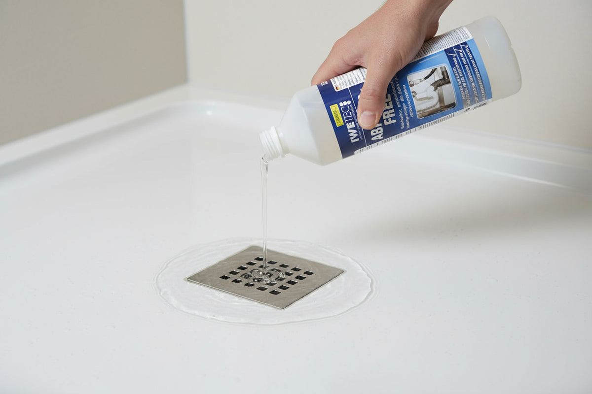 Iwetec Abfluss-Free Flüssig-Rohrreiniger 1 Liter – Chlorfrei, geruchslos, löst organische Verstopfungen