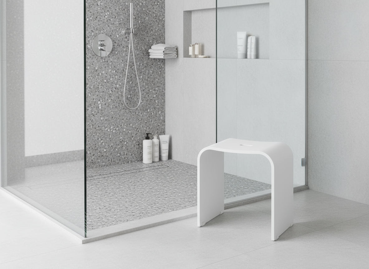 Duschhocker – Modernes Design in Weiß und Schwarz, Plexiglas
