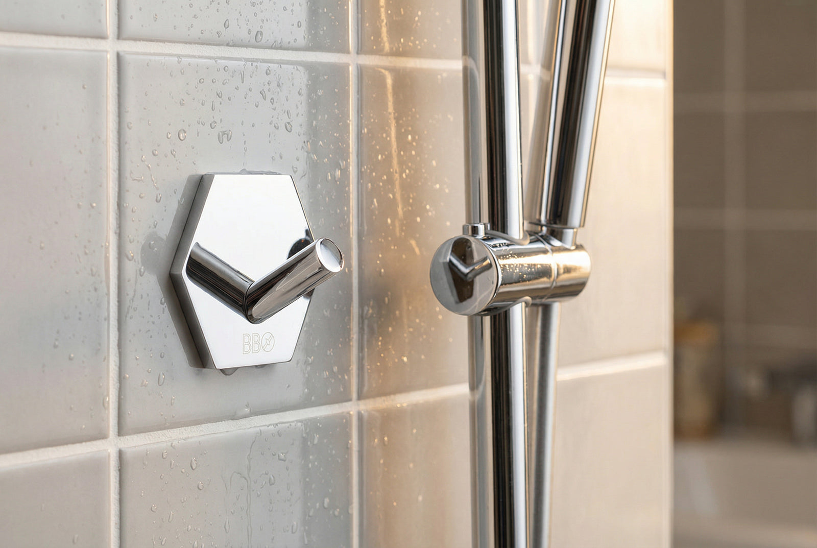 Design-Wandhaken Hexagon selbstklebend (45x52 mm) – Edelstahl – Schwarz Matt oder Chrom