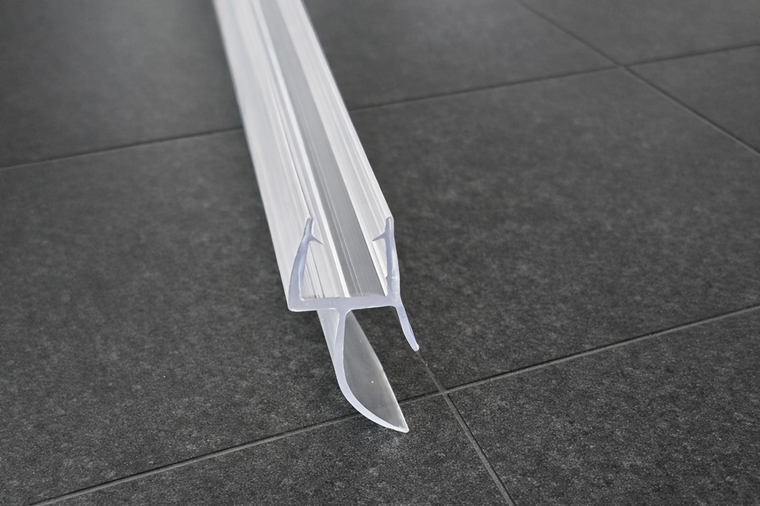 Schleiflippendichtung mit Wasserabweiser und Schleiflippe – Für 6 oder 8 mm Glas – Art.Nr. 009A2