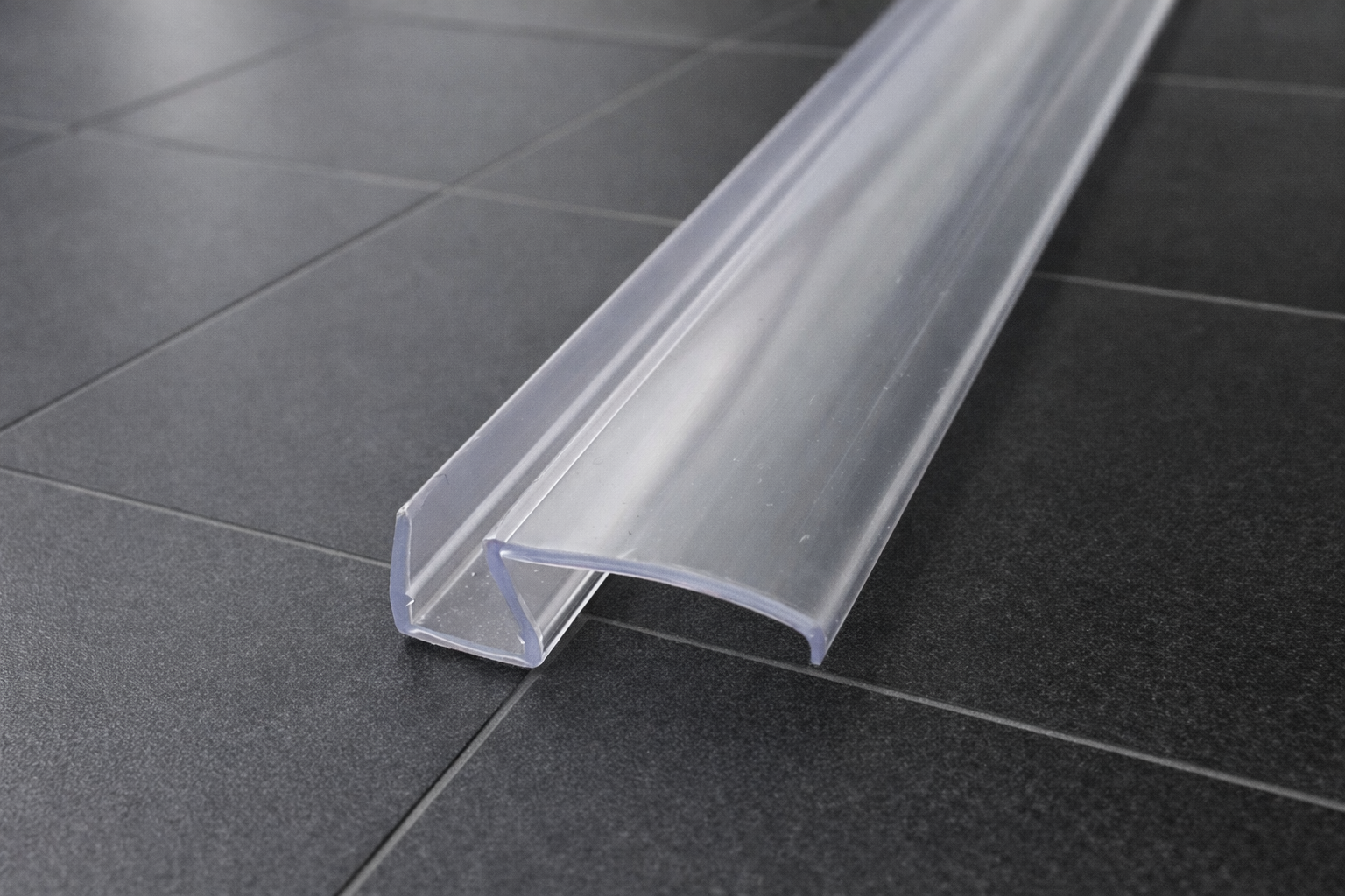 Schiebetürdichtung mit 22 mm Dächlein – Für 6 oder 8 mm Glas, Lücken 2-5 mm – Art.Nr. 009D1