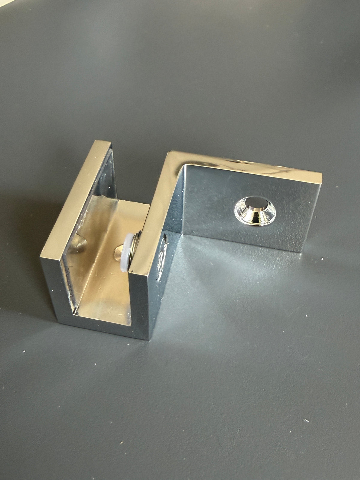 Haltewinkel als Wandhalter für feststehende Scheiben zur Stabilisierung ohne Glasbohrung, Chrom glanz, Art.Nr. 2798