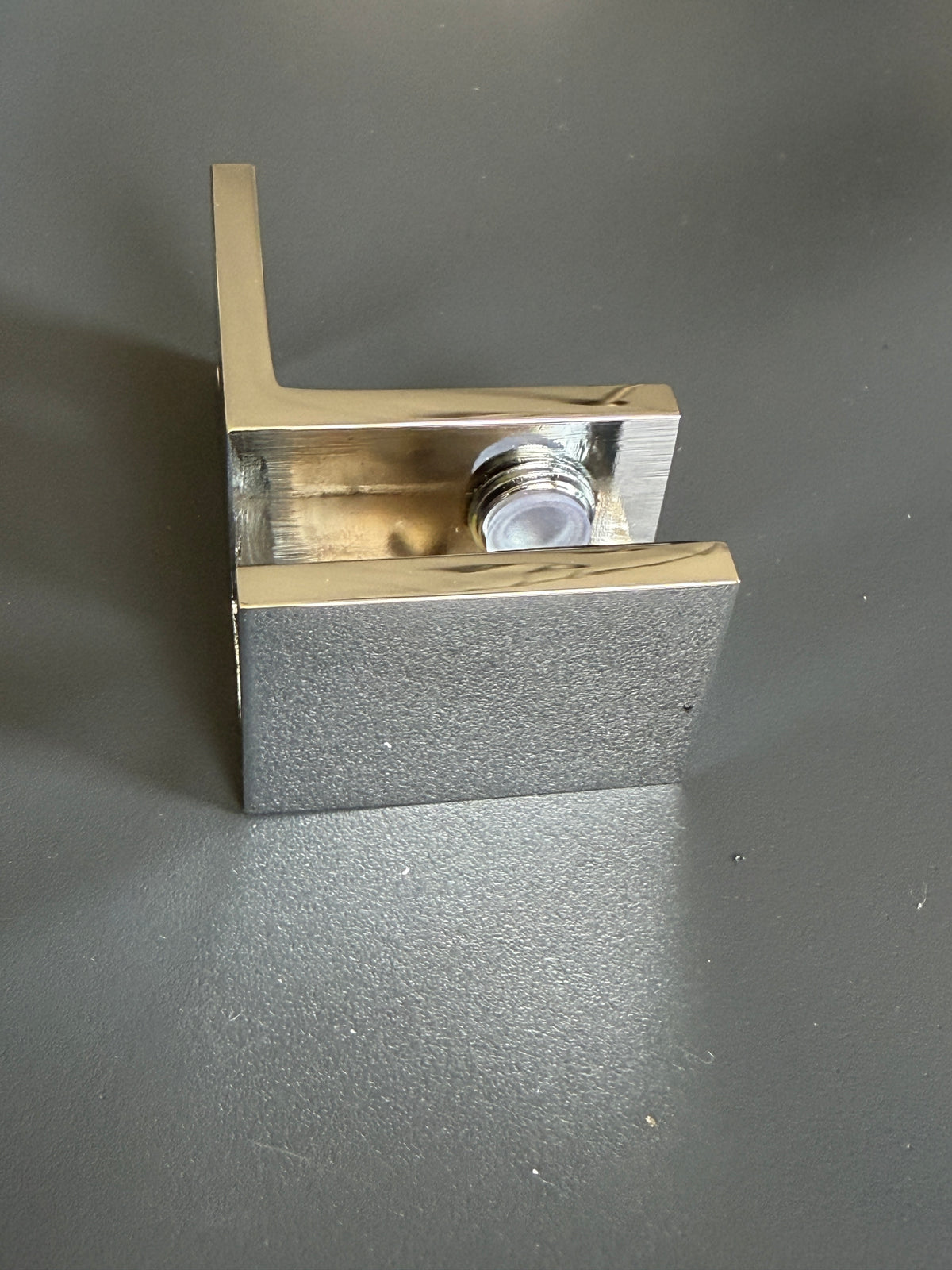 Haltewinkel als Wandhalter für feststehende Scheiben zur Stabilisierung ohne Glasbohrung, Chrom glanz, Art.Nr. 2798