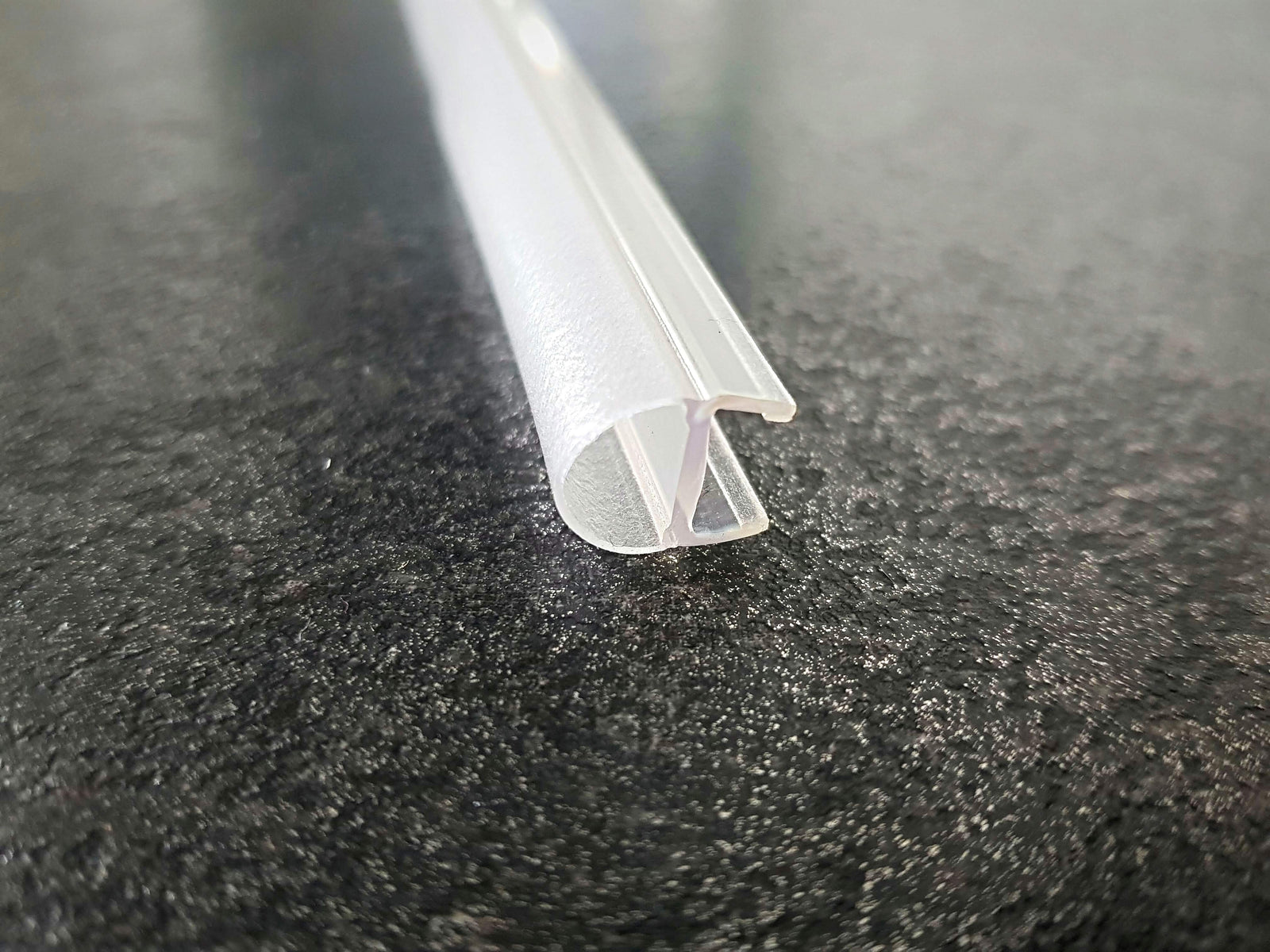 Streifdichtung (Ballondichtung) mit kurzem Glaseinstand – Für 8 mm Glas, Lücken 8-9 mm – Art.Nr. PCR8S