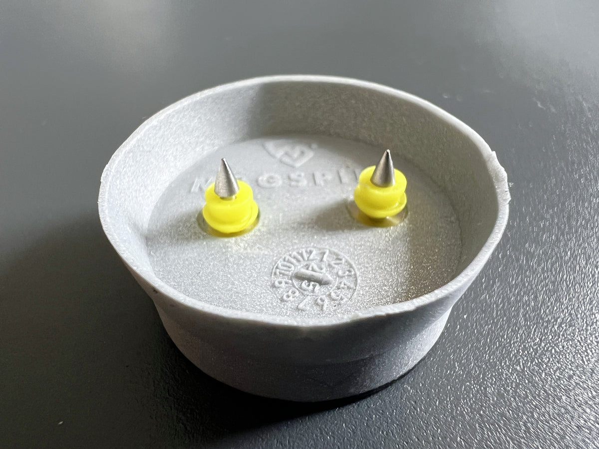 Die magnetische Aufhängung für Duschgel und Shampoo an Wandplatte, Typ MagSpike