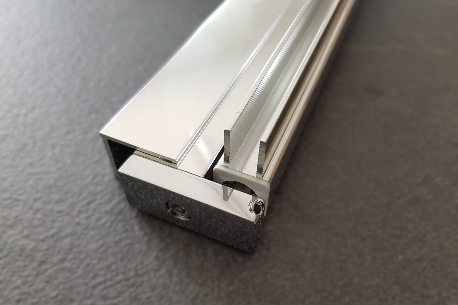 Drehbares Duschtürwandprofil für 8 mm Glas - Serie NLO60 - eckig - 1900 mm