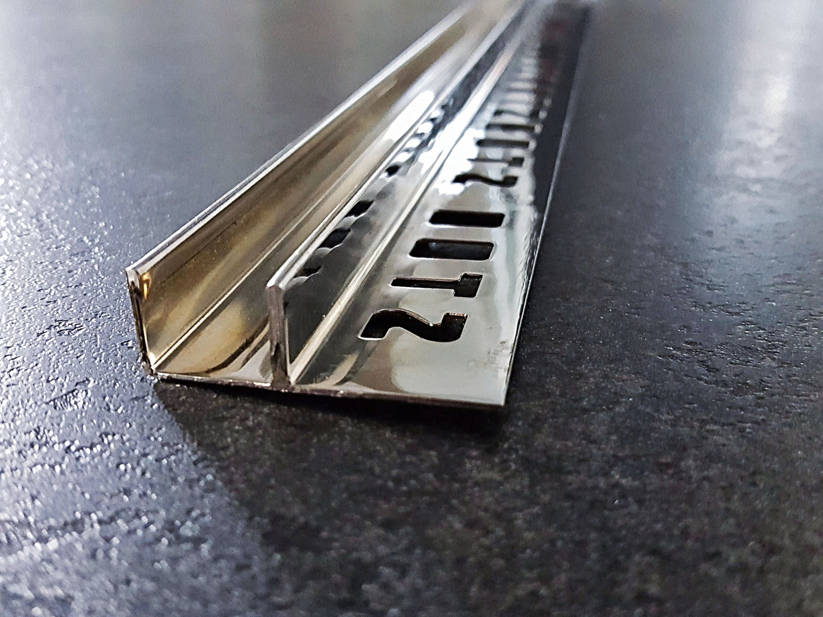 Fliesen-U-Winkelprofil "Slimline" Edelstahl verchromt hochglanz – Für 8 und 10 mm Glas – Art.Nr. UCHR