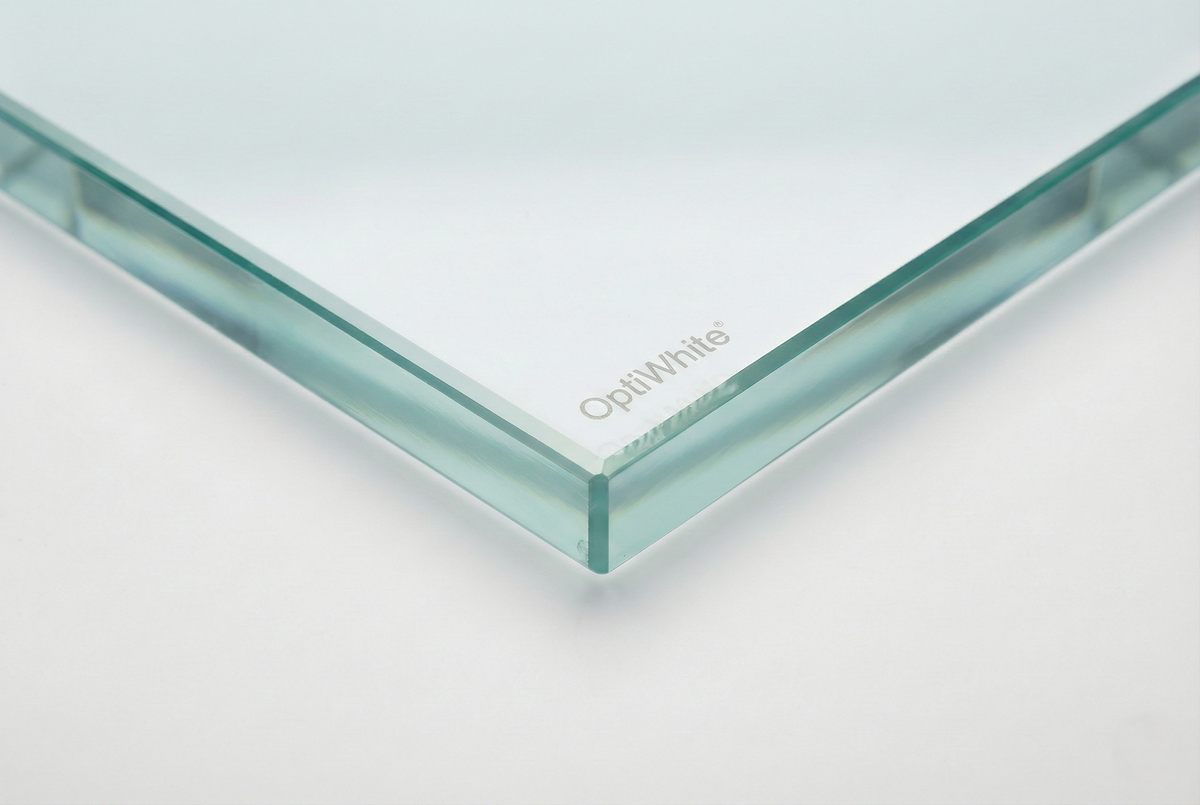 Mehrpreis für Weißglas (nahezu farbneutrales Glas ohne Grünstich)