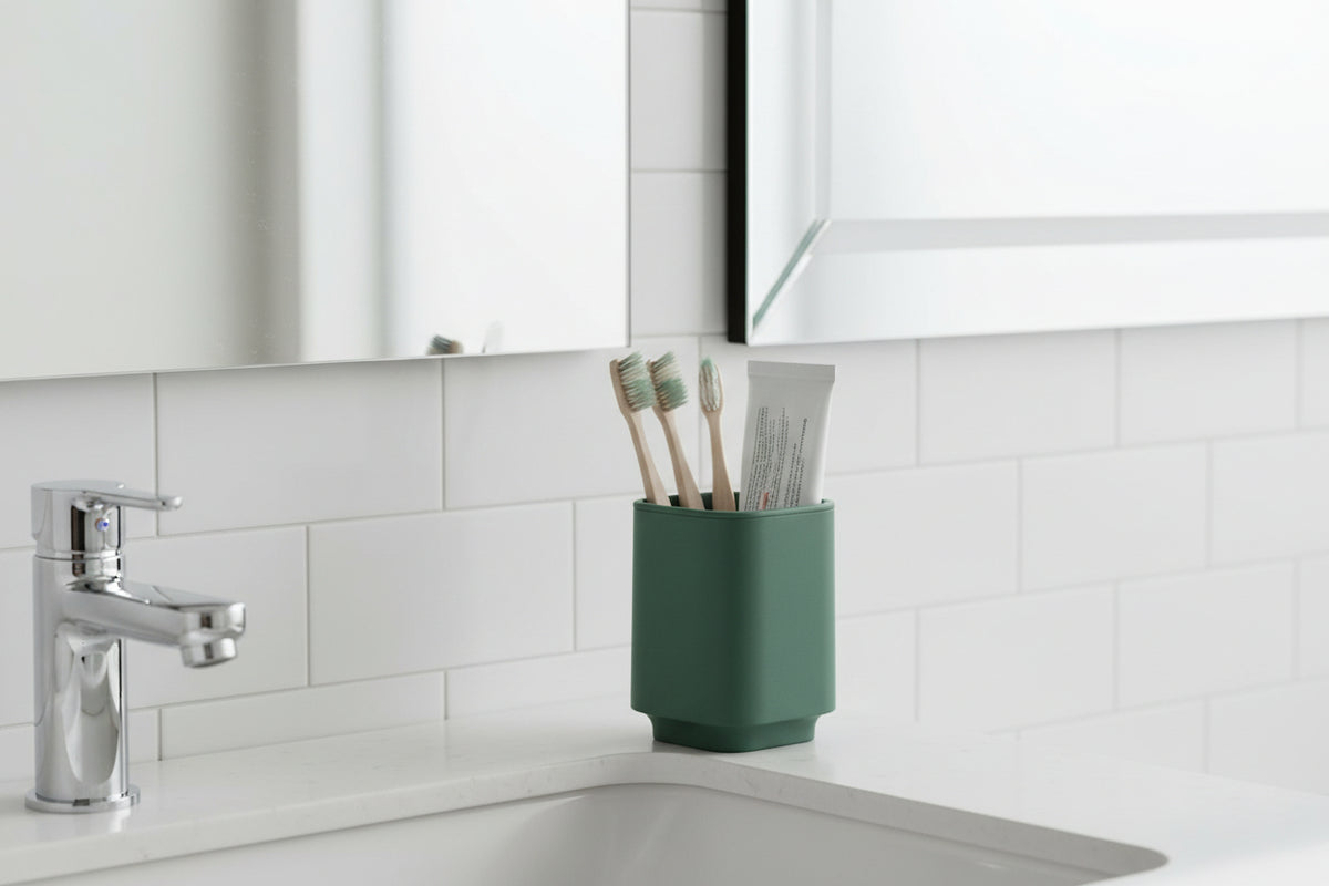 SATIN SQUARE Zahnputzbecher – minimalistisches Design für ein aufgeräumtes Bad