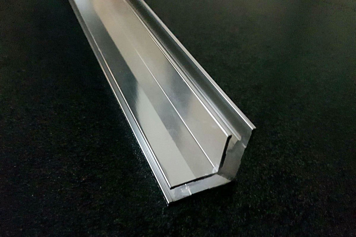 Alu-U-Eckprofil 90° für 8 mm Glas, Silikonverklebung innen, 2000 mm, Art.Nr. 74132