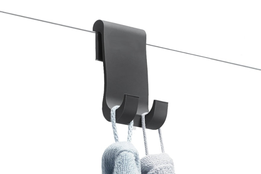Halter bzw. Haken für Handtücher oder Duschabzieher aus Silikon