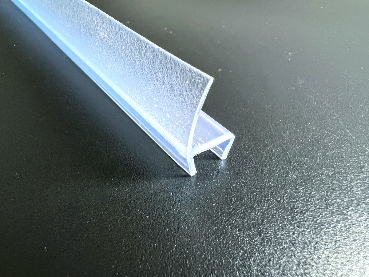Lippendichtung 180 Grad Glas-Glas fluchtend mit kurzer U-Schiene und gewölbter Lippe für 8 mm Glas, Art.Nr. 8857