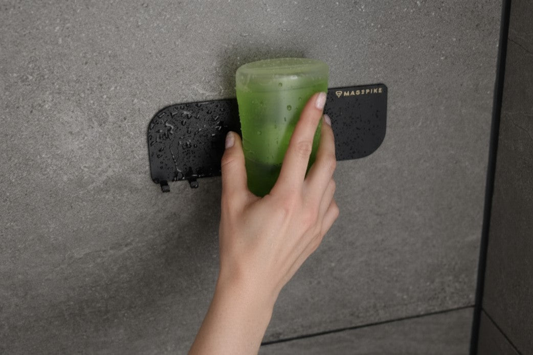 MagSpike | Die magnetische Aufhängung für Duschgel und Shampoo an Wandplatte