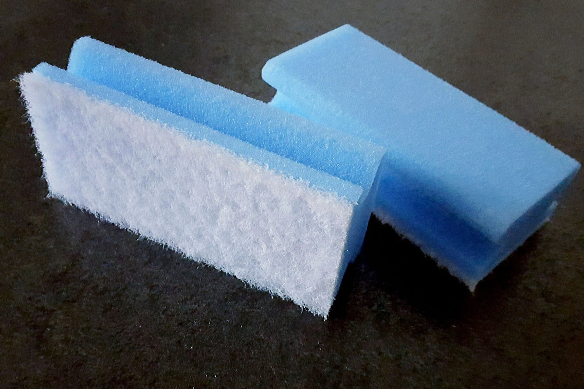 Pflegeschwamm blau/weiß mit Griffleiste, ca. 7 x 15 cm